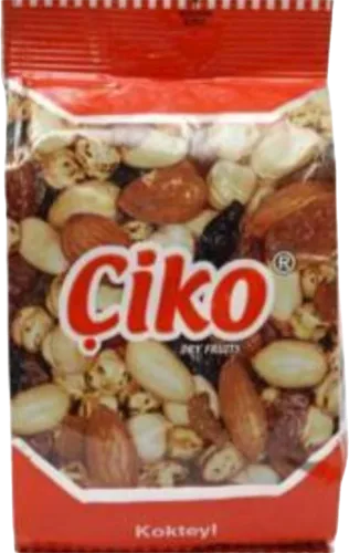 Qozların və quru meyvələrin qarışığı 